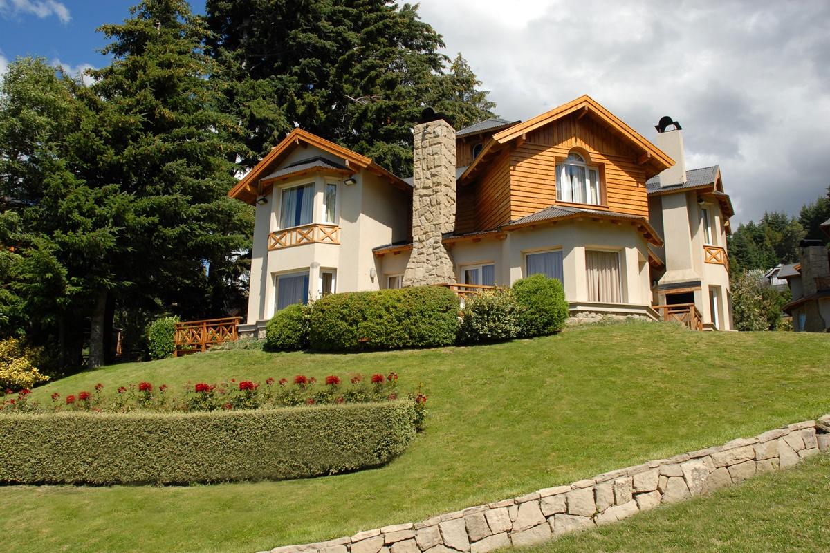 Lodge Huinid Bustillo